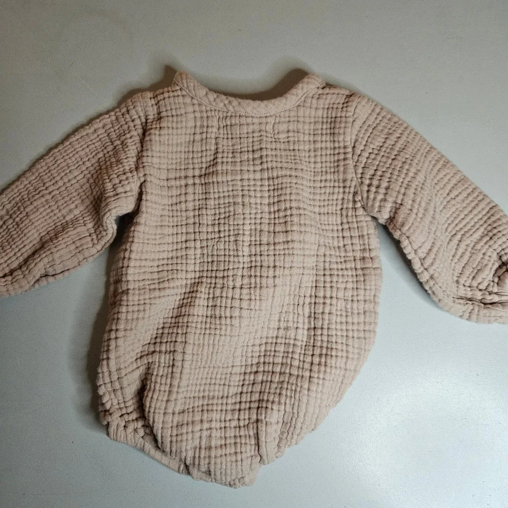 Pehr Organic Cotton Baby Bundle Ruffle Sweatshirt Joggers Muslin Romper 6-12M